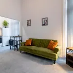 Modern Studio Apartment In Newcastle-Pass The Keys