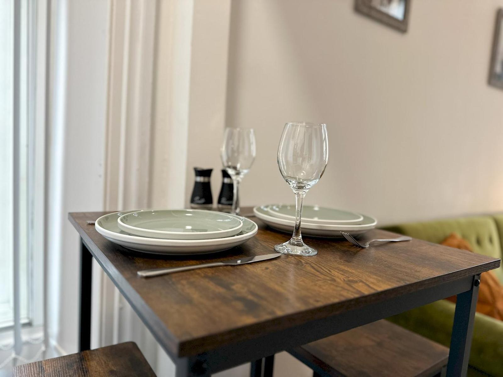 Apartment Modern In Newcastle-pass The Keys